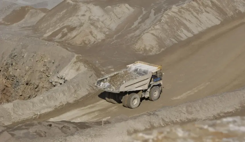 How-is-Technology-Driven-Mining-Efficiency-Impacting-Operations-Safety-Profit-1536x1022